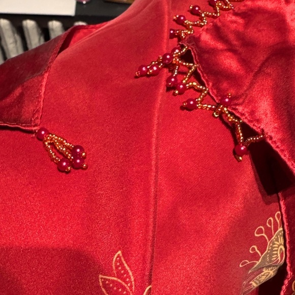 💫 Rare Vintage Victoria’s Secret Red Satin Shawl and / or Pashmina 💫 - Picture 5 of 16